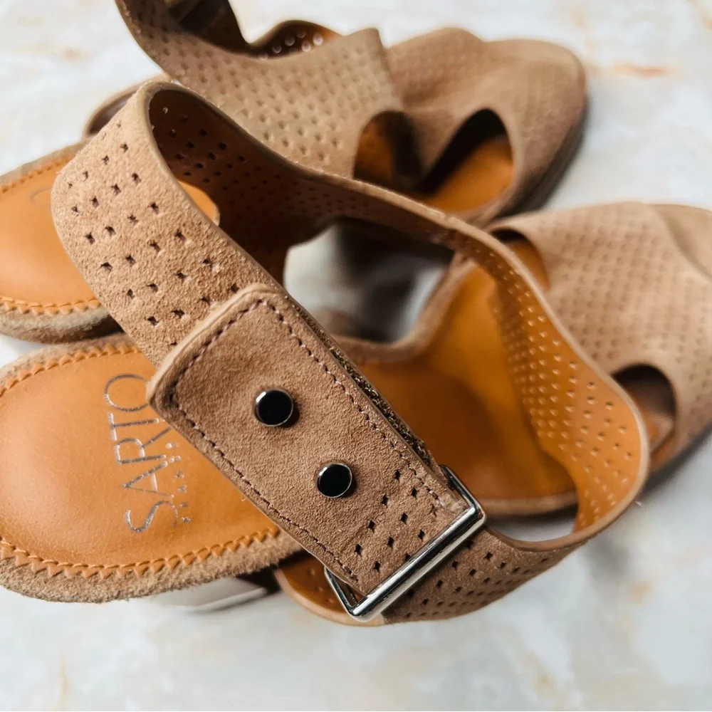 FRANCO SARTO ALLISTER PLATFORM SANDAL, Taupe, Perforated, Block Heel, 9.5 NEW